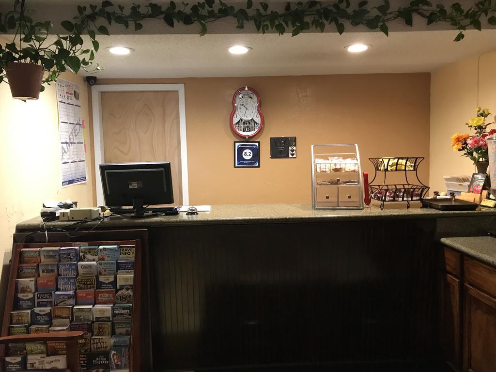 Klamath Motor Lodge เยอเรกา ภายนอก รูปภาพ