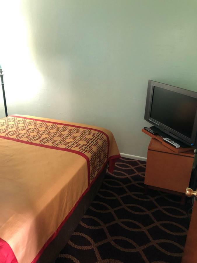 Klamath Motor Lodge เยอเรกา ภายนอก รูปภาพ